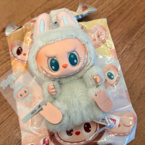 POP MART THE MONSTER LABUBU HAVE A SEAT QUQU - Picture 2 of 3